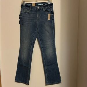 DKNY “Soho boot” mid rise boot leg regular fit jeans size 2P new with tags